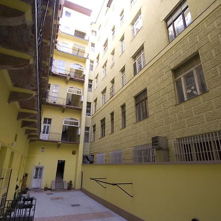 Apartment Akademia Budapest Exterior foto